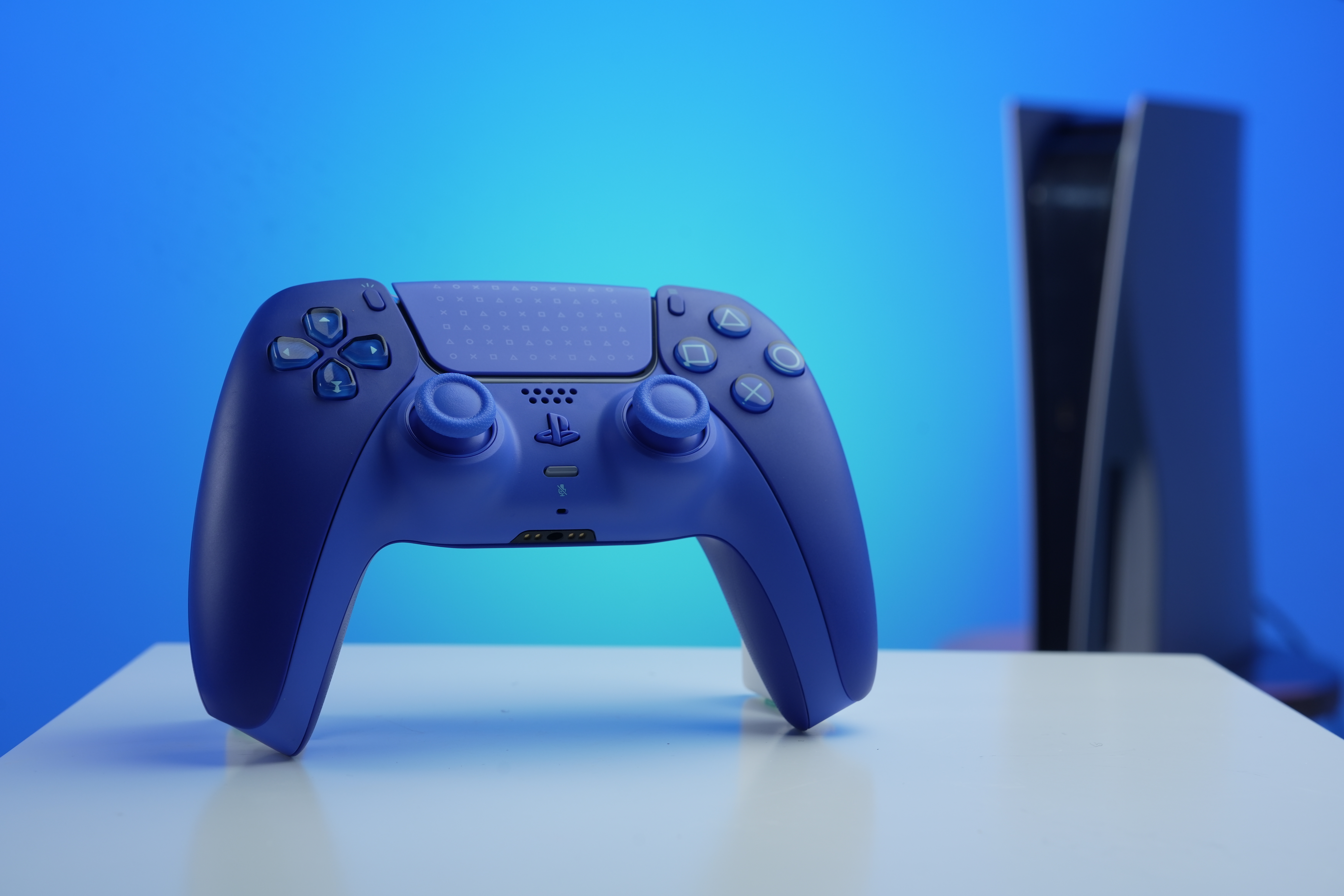 🔵解锁 DualSense 信仰蓝新皮肤！取自 PlayStation 标志性
