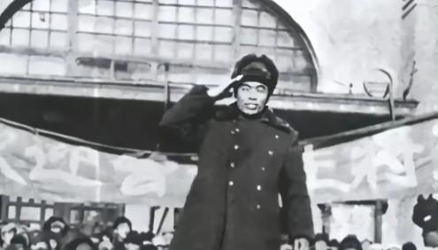 败退台岛的老蒋，听到曾泽生率领50军，在朝鲜战场上把美军、英军，打得跪地喊娘的时