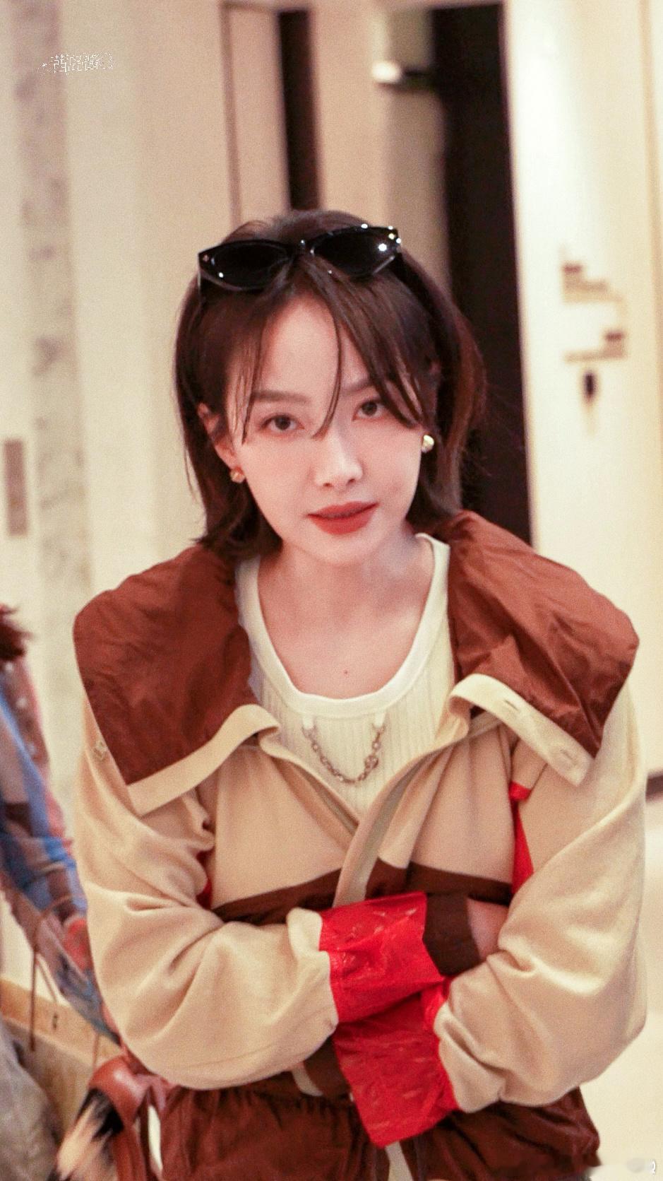宋茜  sq宋茜疾风劲草 sq宋茜林妍柒 “𝑀𝑎𝑦 𝑡ℎ𝑒𝑟𝑒 ?