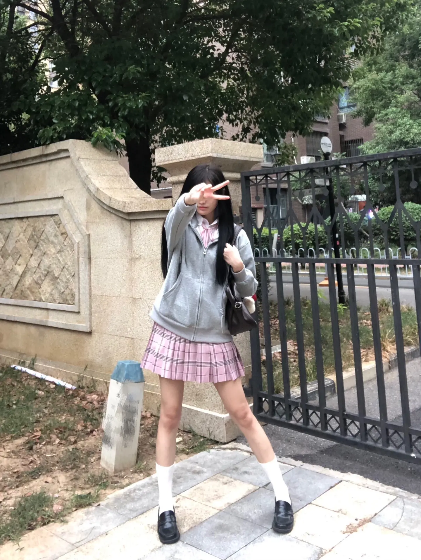 你要照顾好你黑色的头发 挑剔的胃和爱笑的眼睛