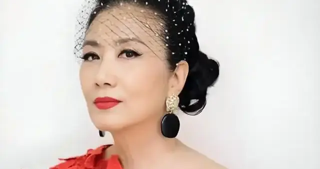 78岁汪明荃，官宣喜讯！