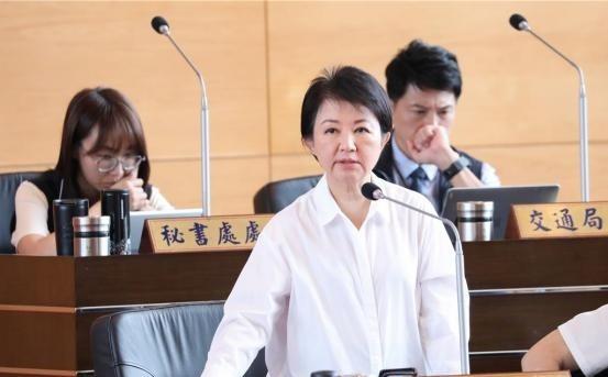 开眼了！5月19日，台湾监察院公布了台中市长卢秀燕夫妻财产：831万存款、300