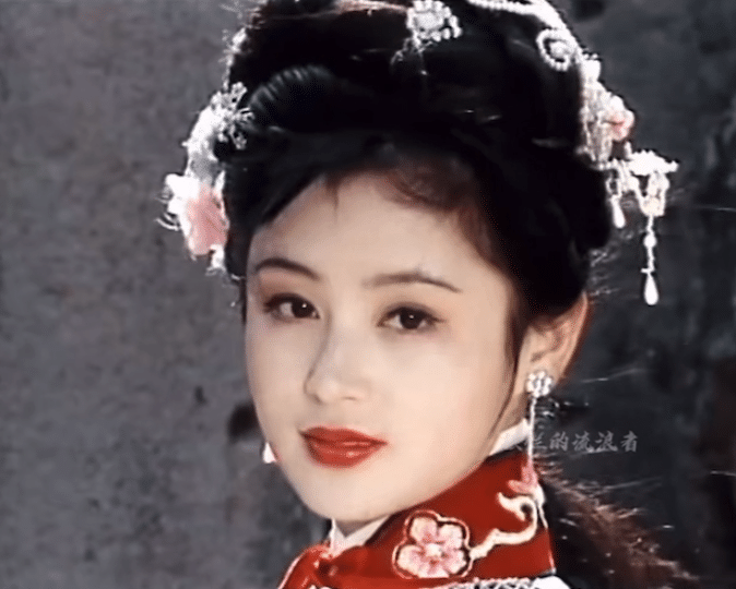 陈红 五百年出一次的美人不知道什么叫皮相美什么叫骨相美，反正我总听人家说陈红是中