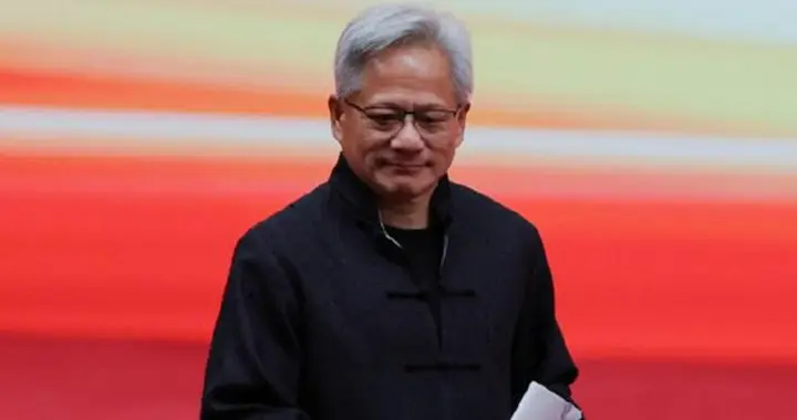 黄仁勋北京演讲完整版！点名11家中国公司，带货4款国产人形机器人