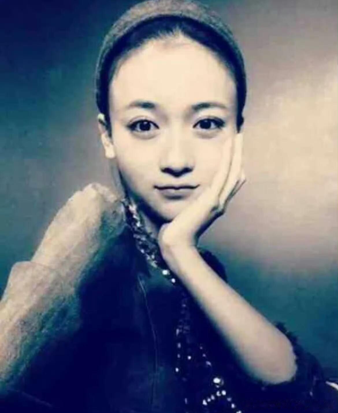 #吴谨言翻红#吴谨言自己的爽文大女主！6岁学习舞蹈10岁考入北京舞蹈学院附属中学