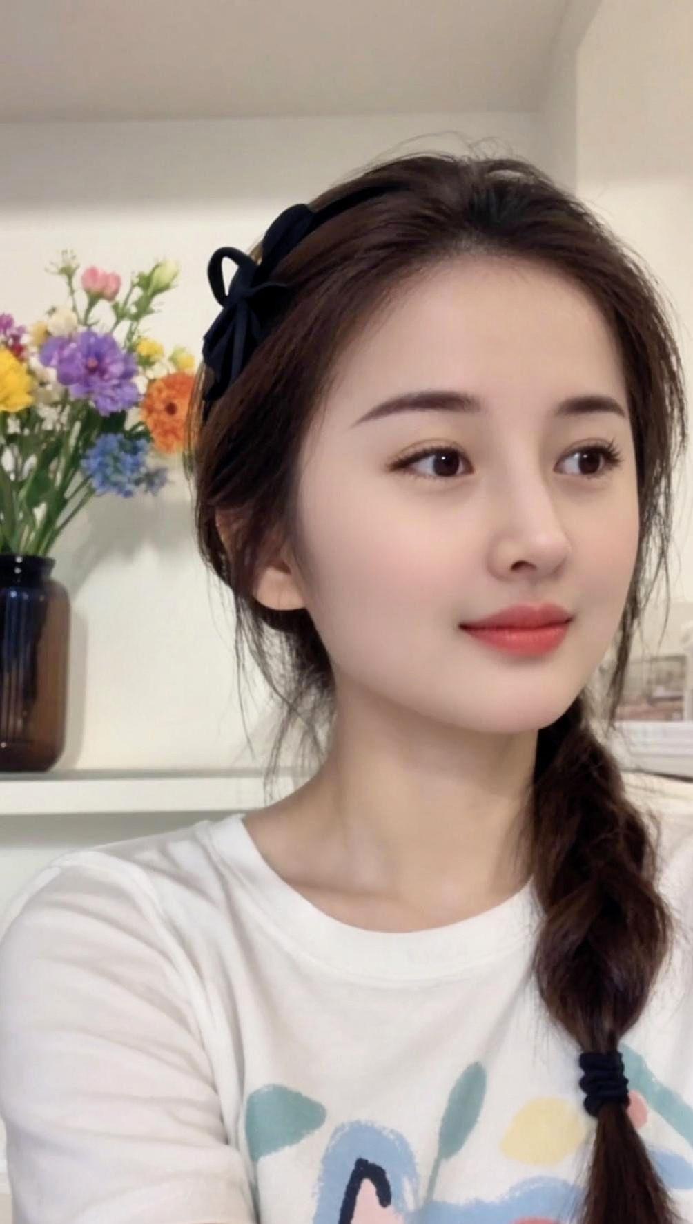 创作者扶持计划 甜系女孩已上线 笑容最治愈的女孩 美出高级感 清纯甜美