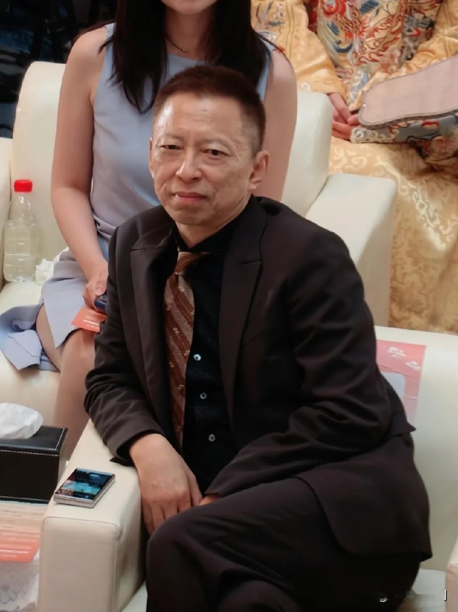 资本大佬咱老百姓看不懂，但张朝阳似乎不一样，市值才几个亿，账上却躺着十几亿“美金