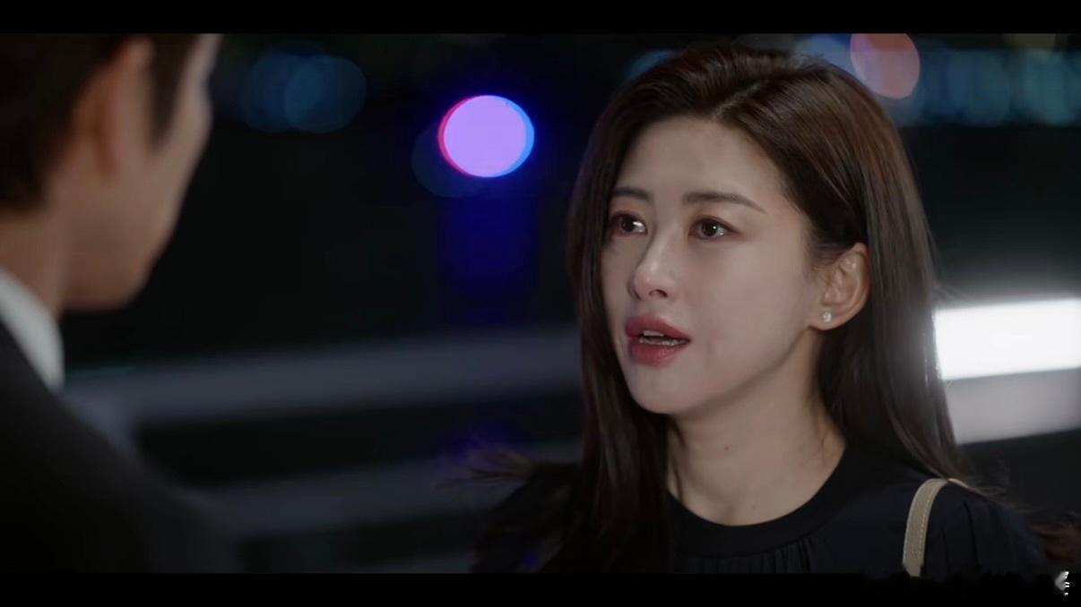 朱珠告白吻用跑的 谁说成年人的恋爱要克制？朱珠用跑吻证明：喜欢就要放肆爱！这波操