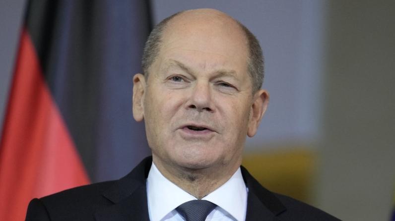 奥拉夫·舒尔茨（Olaf Scholz）在美国国会发表了一张与他的“替身”的照片