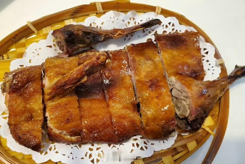 吃个夜宵，大家帮我看一下这是鸭还是鹅