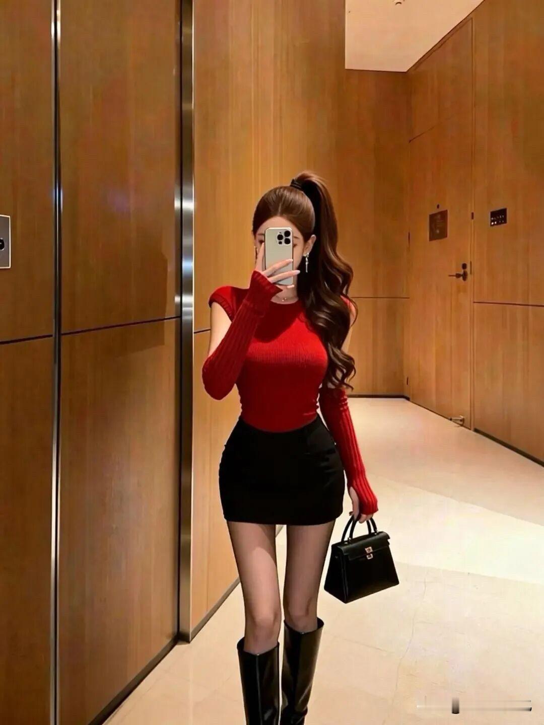 圣诞氛围感穿搭｜姐妹们！这套简直把身材曲线焊在身上，贵到发光！[比心][比心][