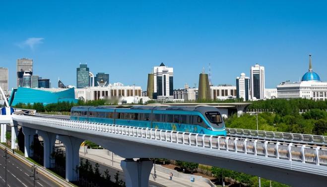 西方那些习惯了吃独食的跨国巨头永远也想不明白，为什么中国企业宁愿把压箱底的核心技