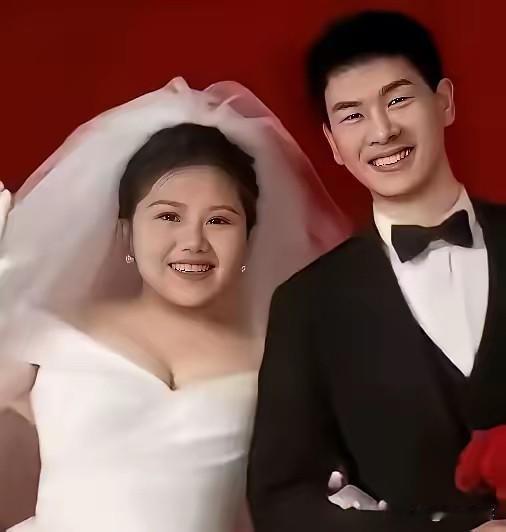陕西旬阳婚礼事件，引发的网友留言：
1、订婚两年本就不合常理，彩礼、婚房这些关键