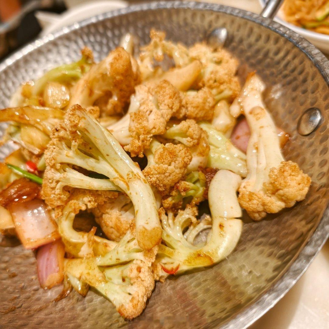 再来吃点好吃的～收拾箱子的时候 发现了不知道什么时候 大哥偷偷塞我行李箱的钥匙扣