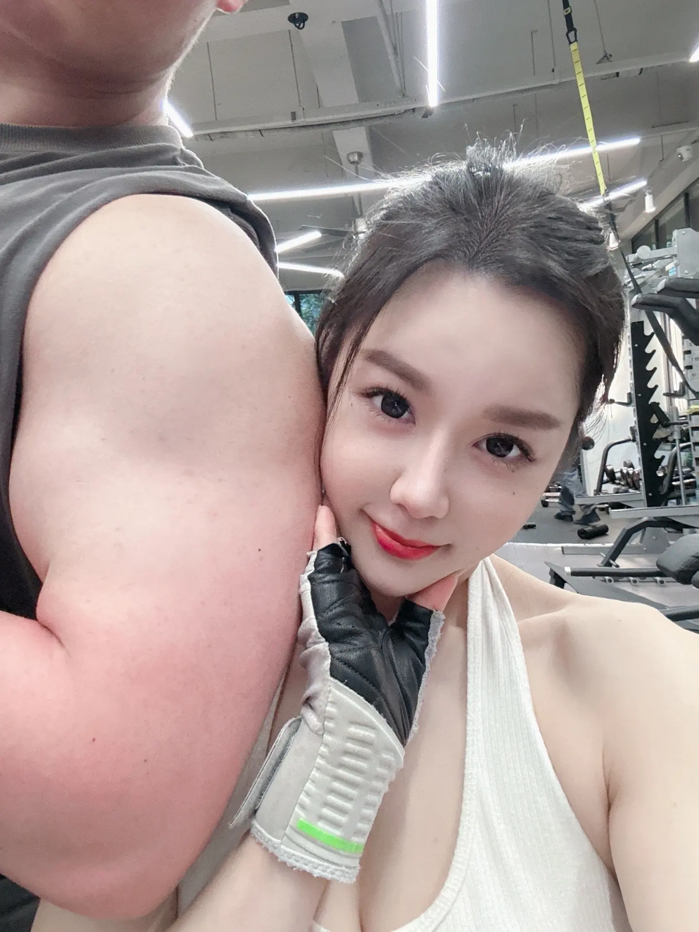 其实我很娇小。