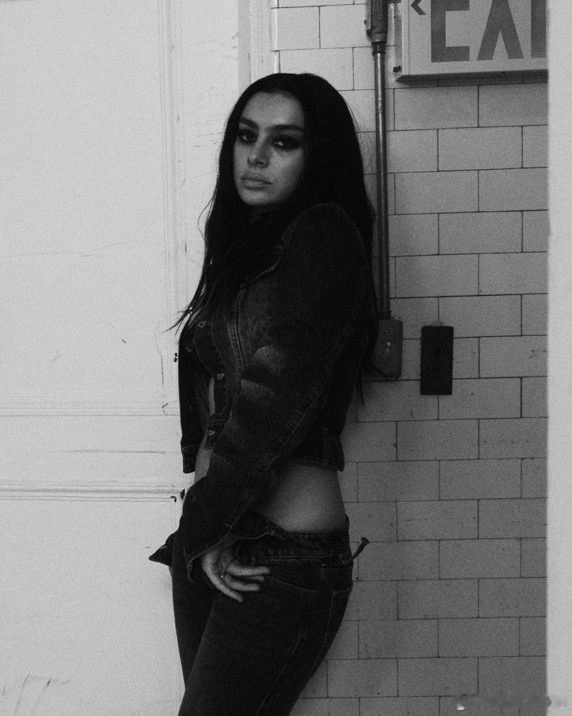 冷知识：Charli XCX《Card Declined》这首歌的节拍，刚好适配