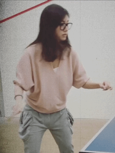 谁能想到！高冷女神李嘉欣，打乒乓球居然是呆呆的呆萌画风！哪些女生让你一眼就喜欢的