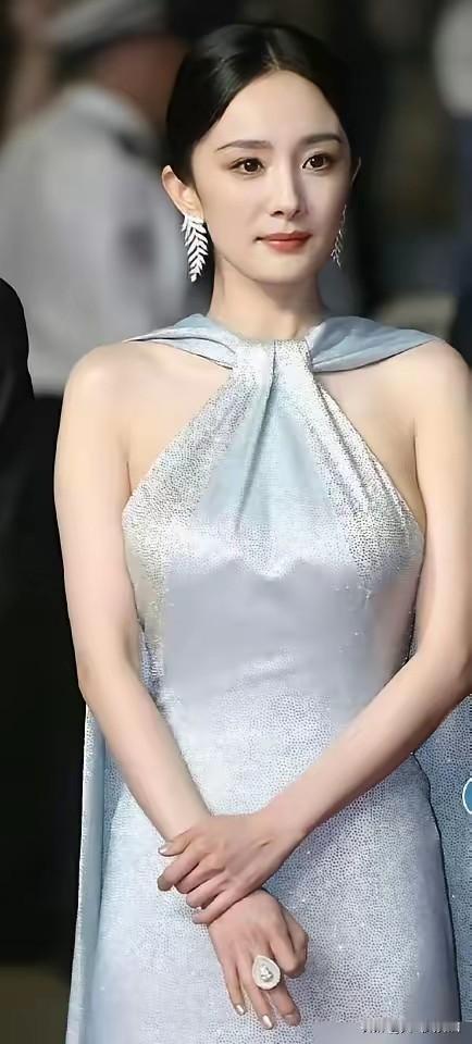 请问，这位女演员是谁？演过不少电视剧，表演艺术那是刚刚滴，可惜就是想不起来是谁了
