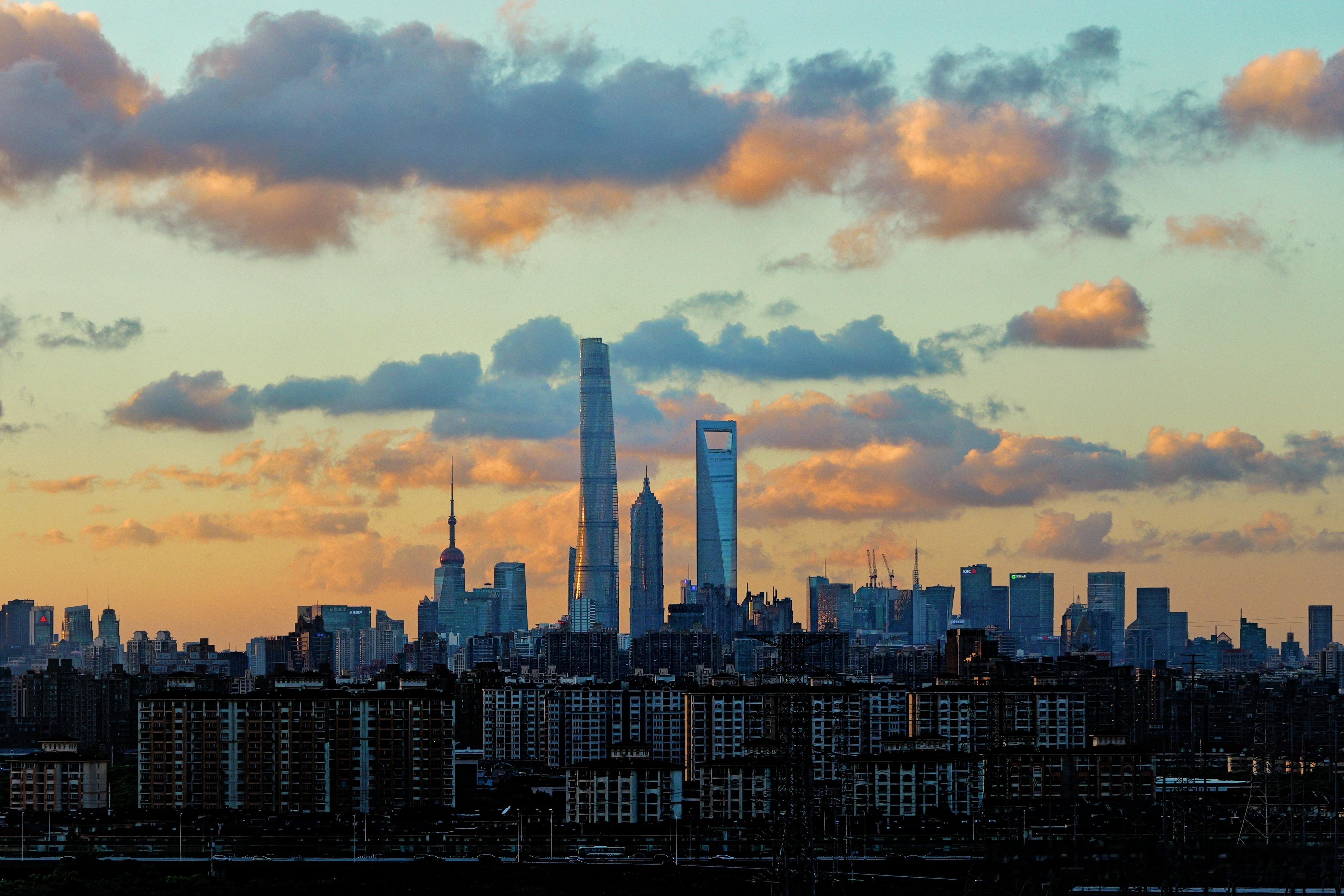 今天的夕阳是好看的。 上海