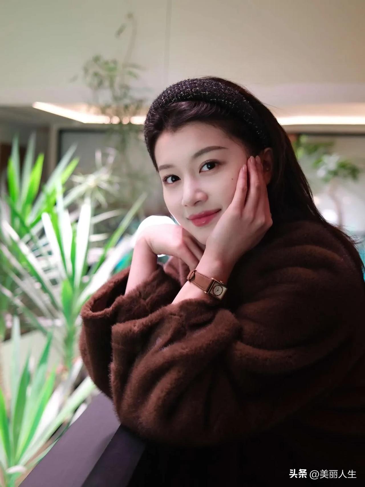 不喜欢阿姨，还是叫姐姐吧！