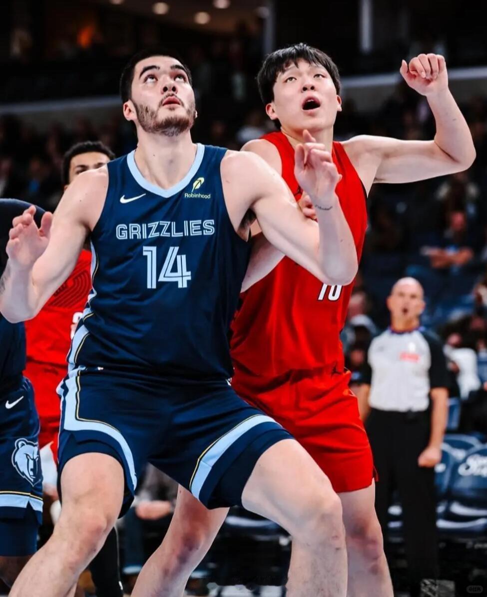 杨瀚森连得4分杨瀚森NBA生涯首次首发，正面对位扎克伊迪，全场得到4分5篮板3助