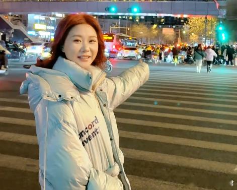 一个人怎么能幸运成这样？不是，这么幸运的吗？我已经一年没动指甲和头发了，怪不得最