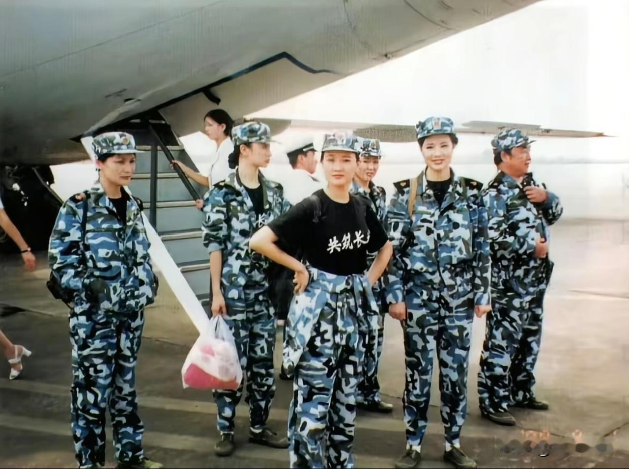 在她这么多的照片里，一定有一张是你至今为止从来没有见过的：说说看