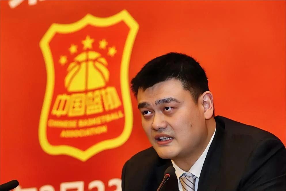 有一说一，如果姚明卸任“中国篮球协会主席”的职位，那么最适合接替他的人应该是以下