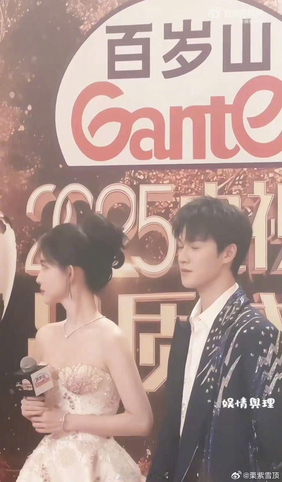 孟子义被夸笑的是李昀锐 家人们，李昀锐的表情管理呢？孟子义被夸他直接笑开花，这恋