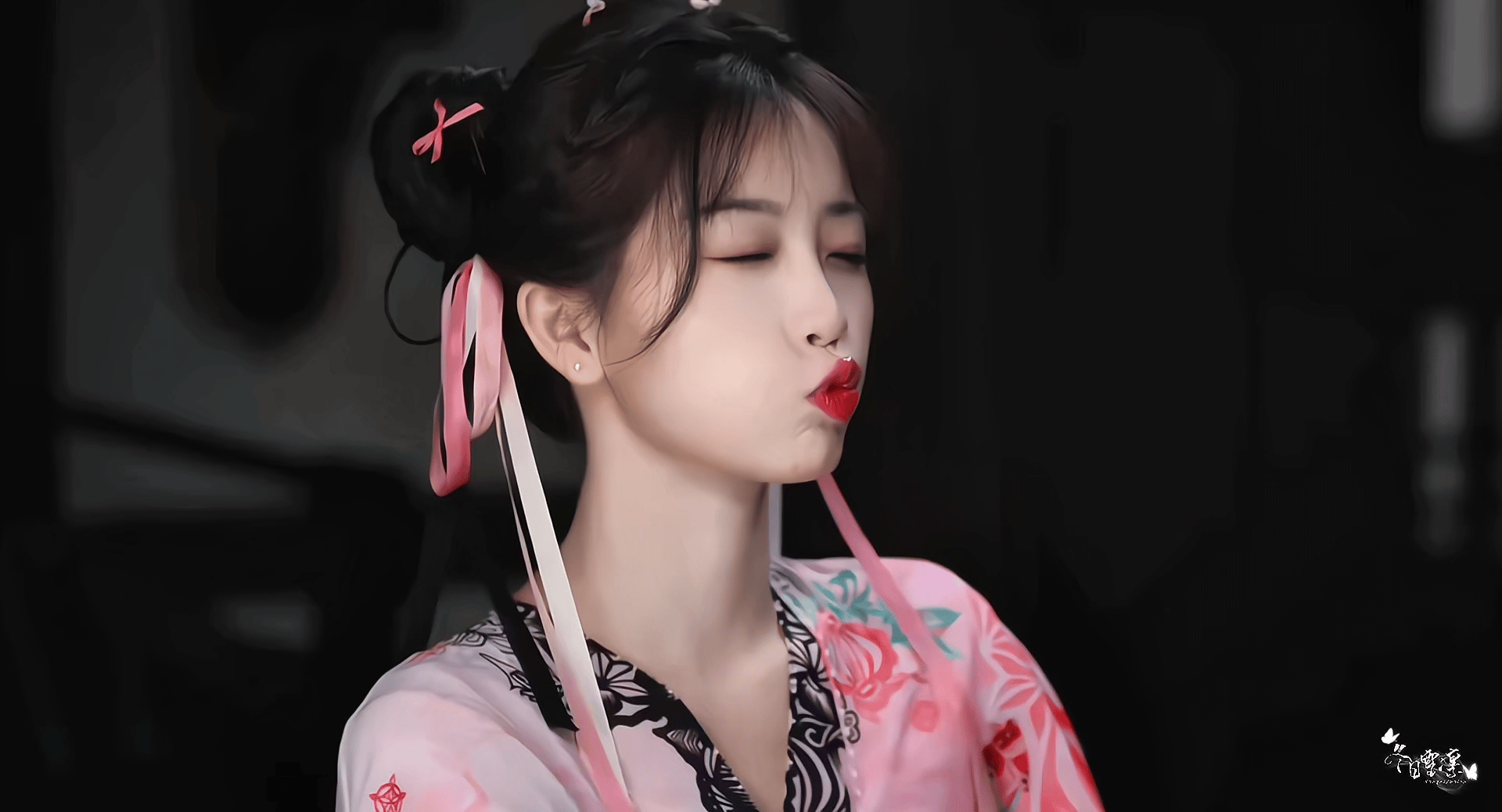永夜星河 点赞这个妙妙家人平安顺遂 