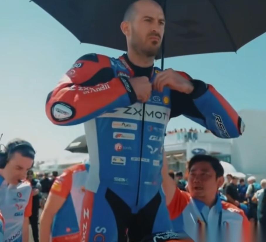 张雪机车这个签约的车队，那也是敢冲敢拼的主，为了签约张雪机车，提前一年解约合作了