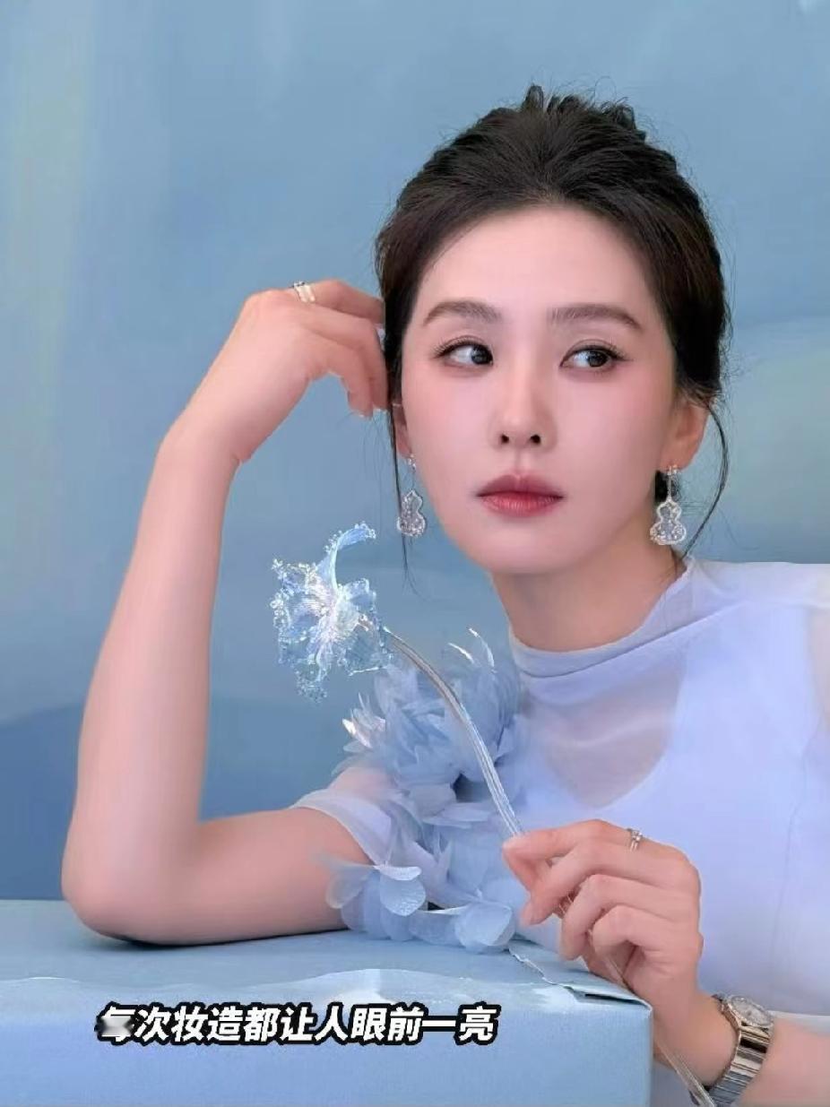 刘诗诗的这组照片，代入感太强了！好有气质，好仙！！！！！！好美！！！！