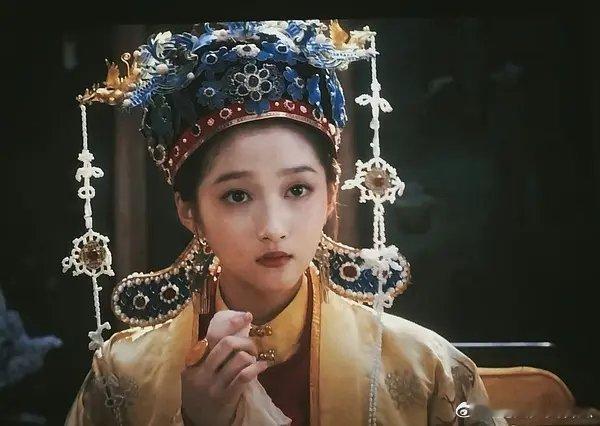 虽然这一次的拍的不咋样，但是感觉关晓彤这张脸上大屏幕真的没啥问题 ​​​