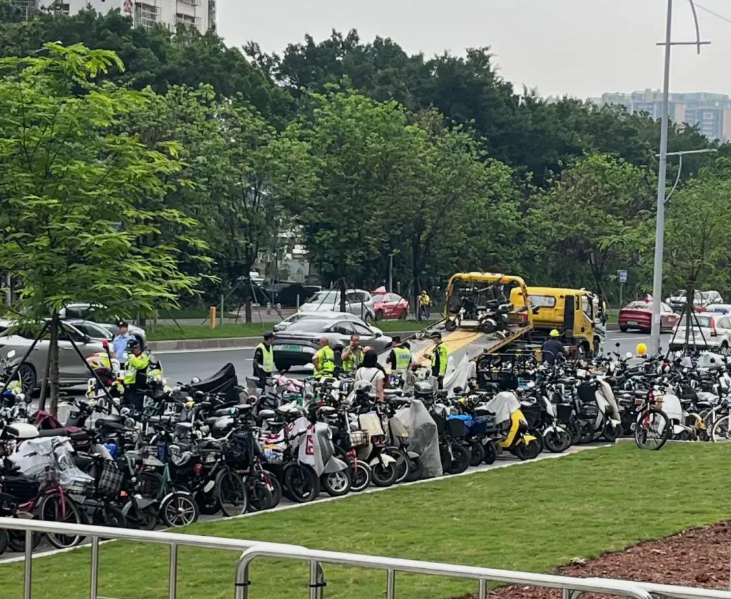 【查电鸡又有新玩法！这次要出动无人机】记者从广东省公安厅交通管理局获悉，广东省公