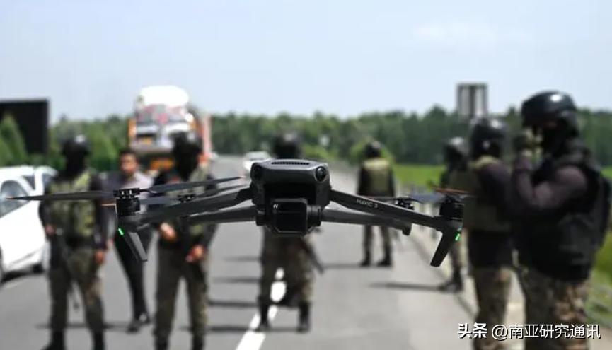 《印度教徒报》3月26日报道，印度国防部发布《无人机安全漏洞测试框架》草案，旨在