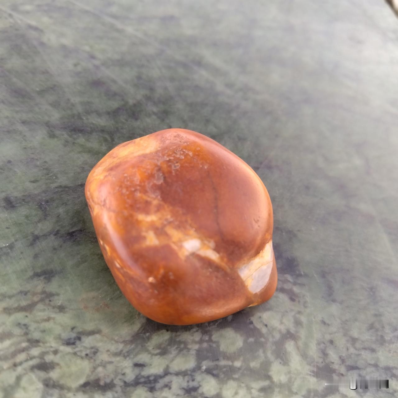 稀缺红沁籽料真的太绝了！那千年沁色，就像岁月精心雕琢的艺术品，每一块都独一无二。