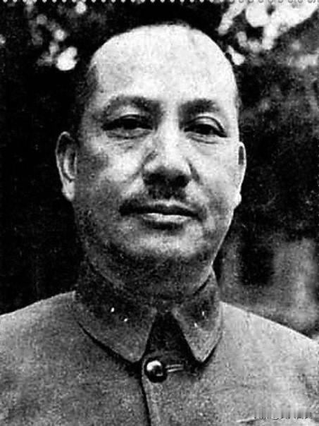 吴奇伟将军作战有个特点：喜欢兵行险招，1938年的武汉万家岭，他作为前敌总指挥坚