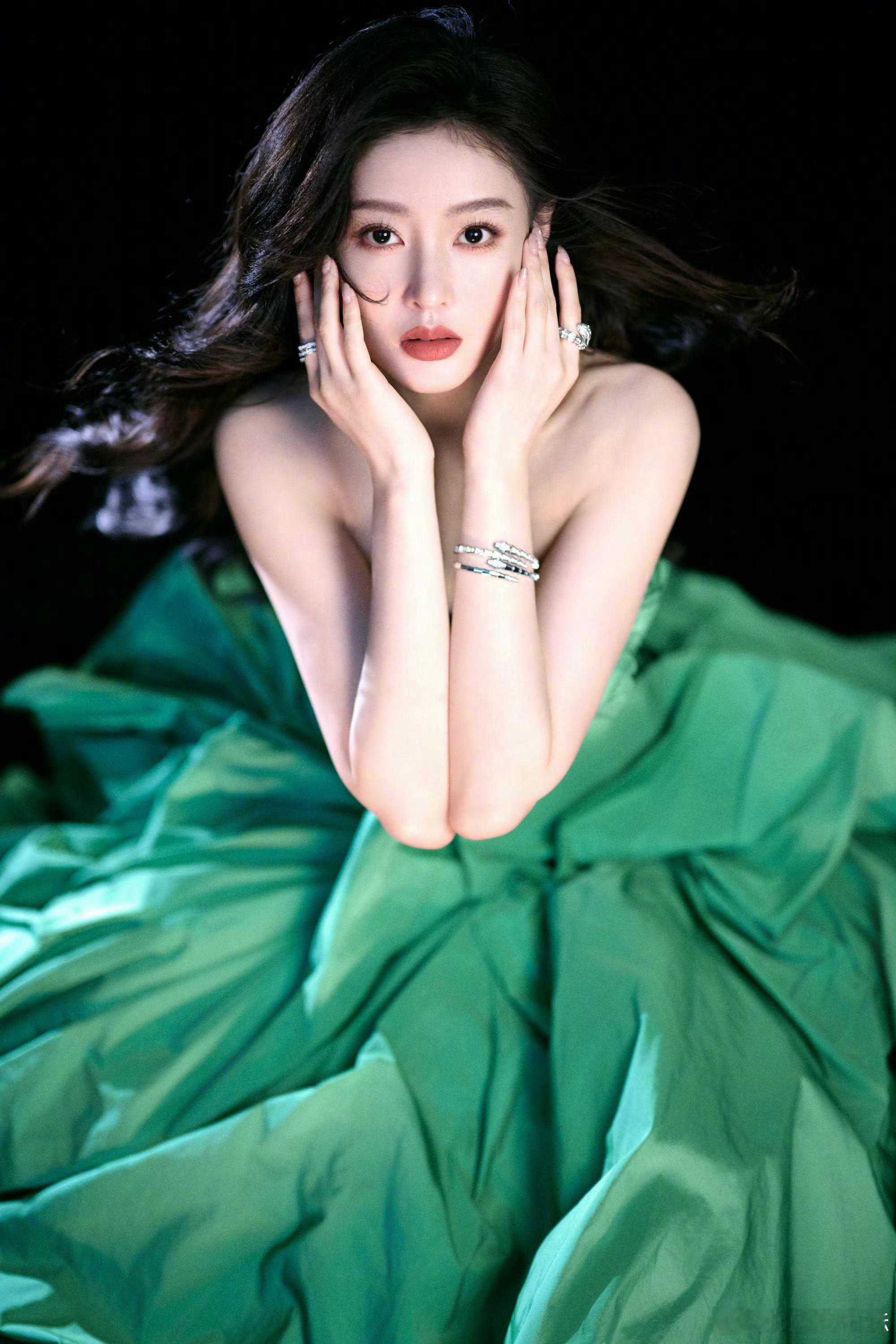 张天爱没有替模仿者背锅的义务请网友停止对女艺人的恶意诋毁 1.女明星没有替模仿自