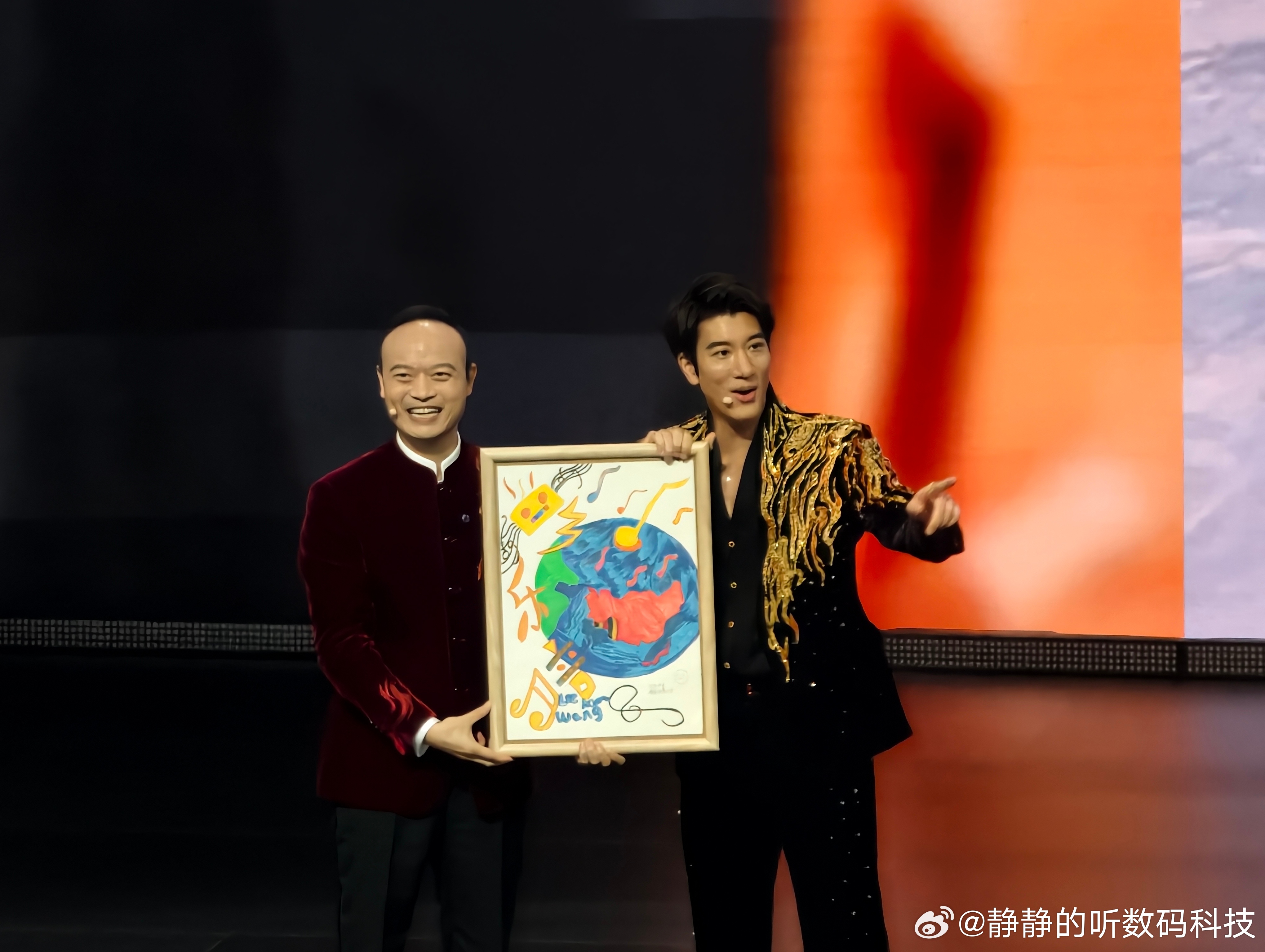 腾势N9闪充版  你用歌声陪伴我们长大，我们用腾势N9闪充版护你一路平安，这就是