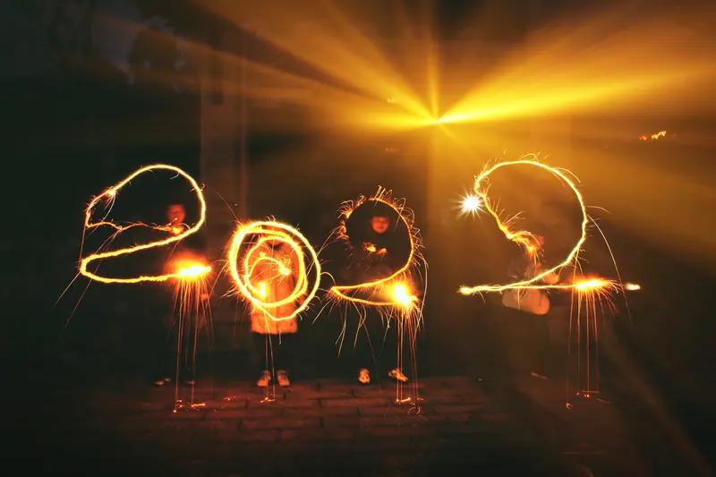 新年已至，处处洋溢着喜庆氛围，恰似海南华为授权店里的摆台，瞧着便令人心情舒畅。