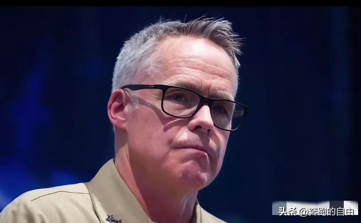 美伊战争第四天，没想到美国海军情报局局长却对中国说了这样一番话！
​美媒彭博社3