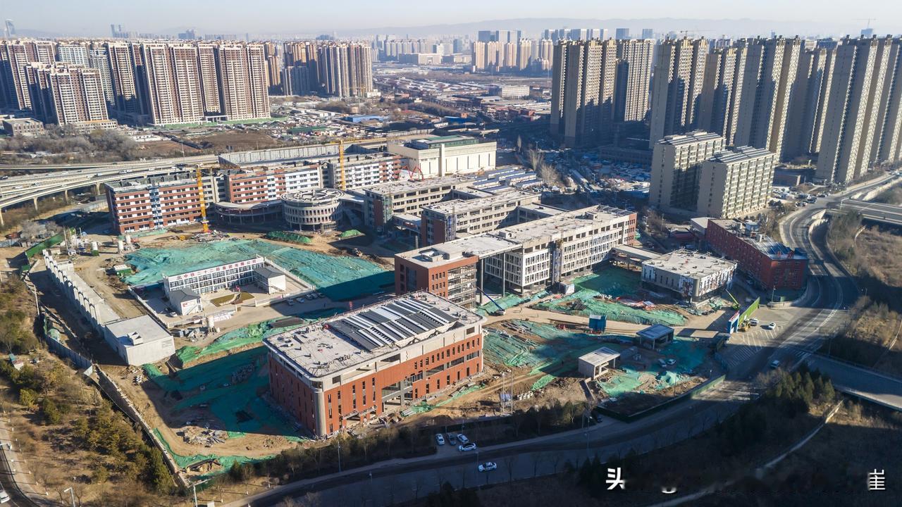 2025.12.4【山西大学附属中学晋源学校】山西大学附属中学晋源学校工程进度，