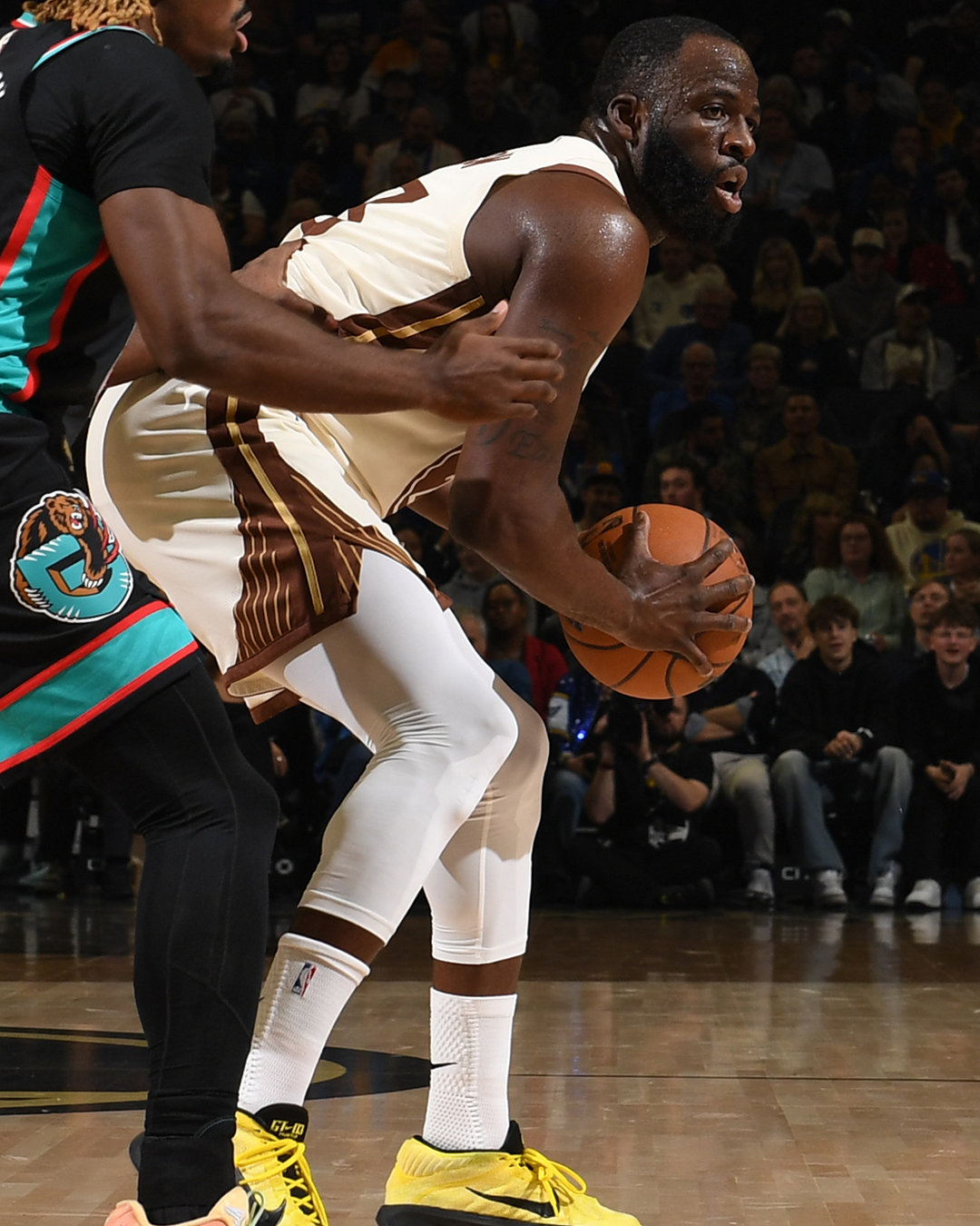 格林14分，4篮板，2助攻，2抢断。勇士绝杀灰熊