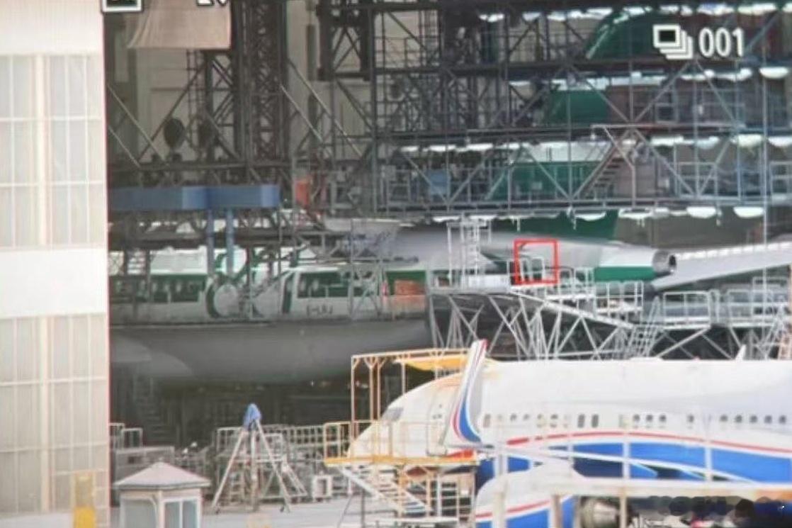 国泰航空80周年纪念复古涂装A350-900 