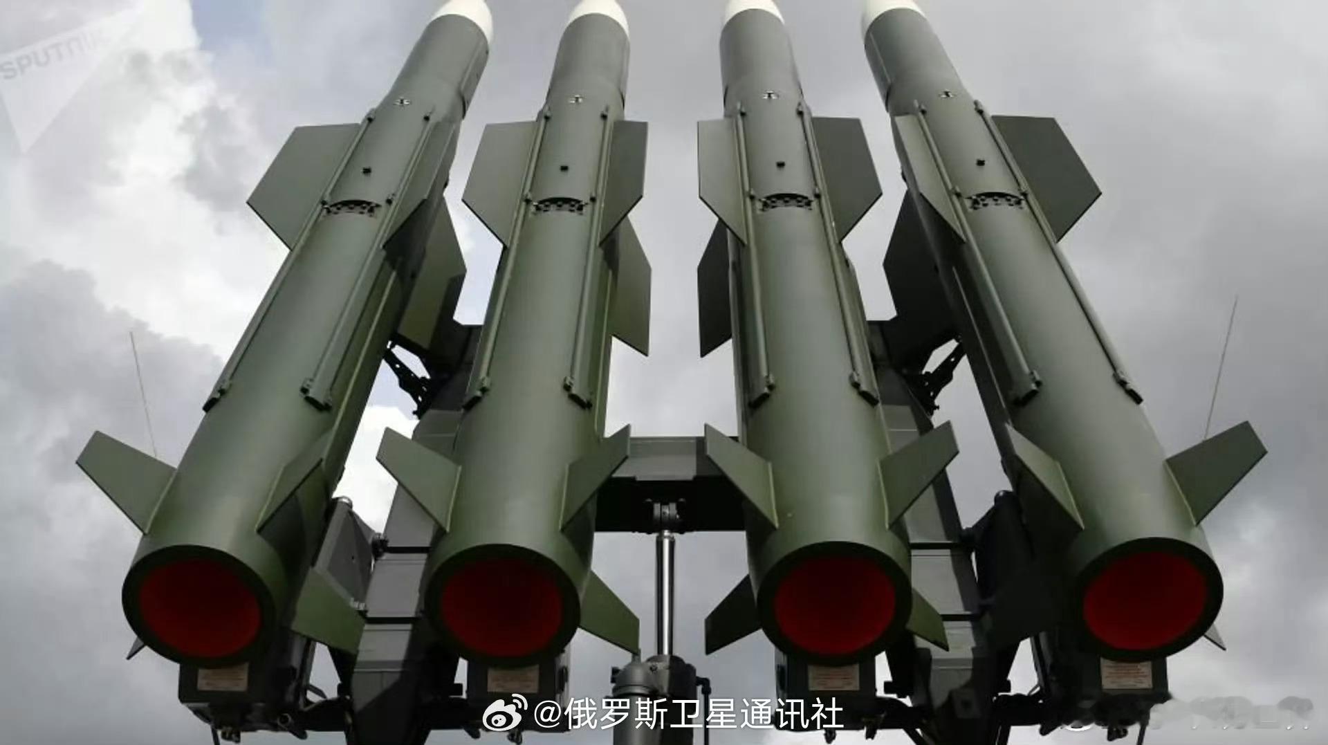 【俄国防部：防空部队一夜间在多地上空共击落177架乌无人机】击落乌克兰无人机 俄