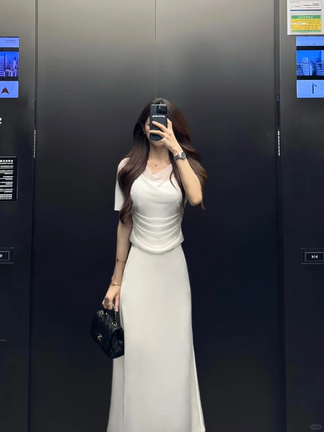 月入9000  但很会穿搭的行政！！