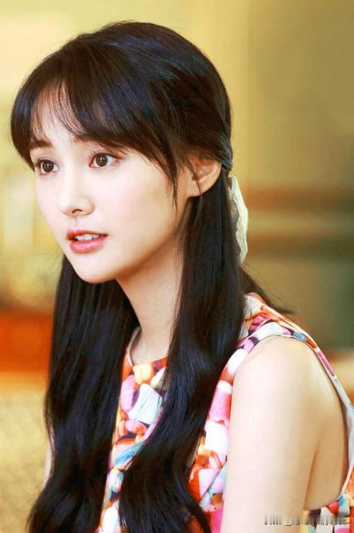 以前的楚雨荨，后来的微微，现在的郑爽……

时间究竟做了什么？

肖奈：我的女孩