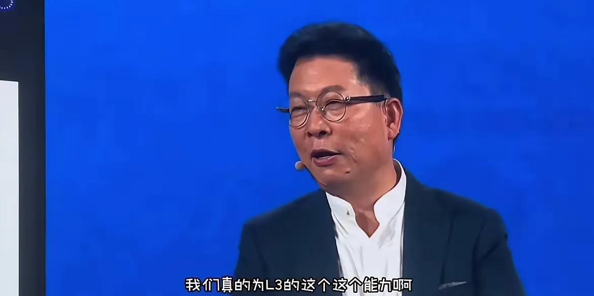 “是谁说华为余承东不会营销的？我看比小米雷军还会营销！”
昨晚的享界发布会，余承