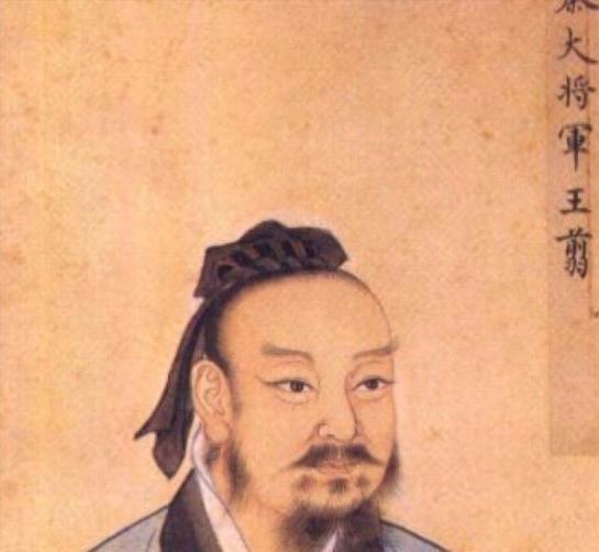 将军深知功劳过大引起皇帝猜疑，主动请求回乡，皇帝宽慰：你可以安心留下，朕绝不会杀