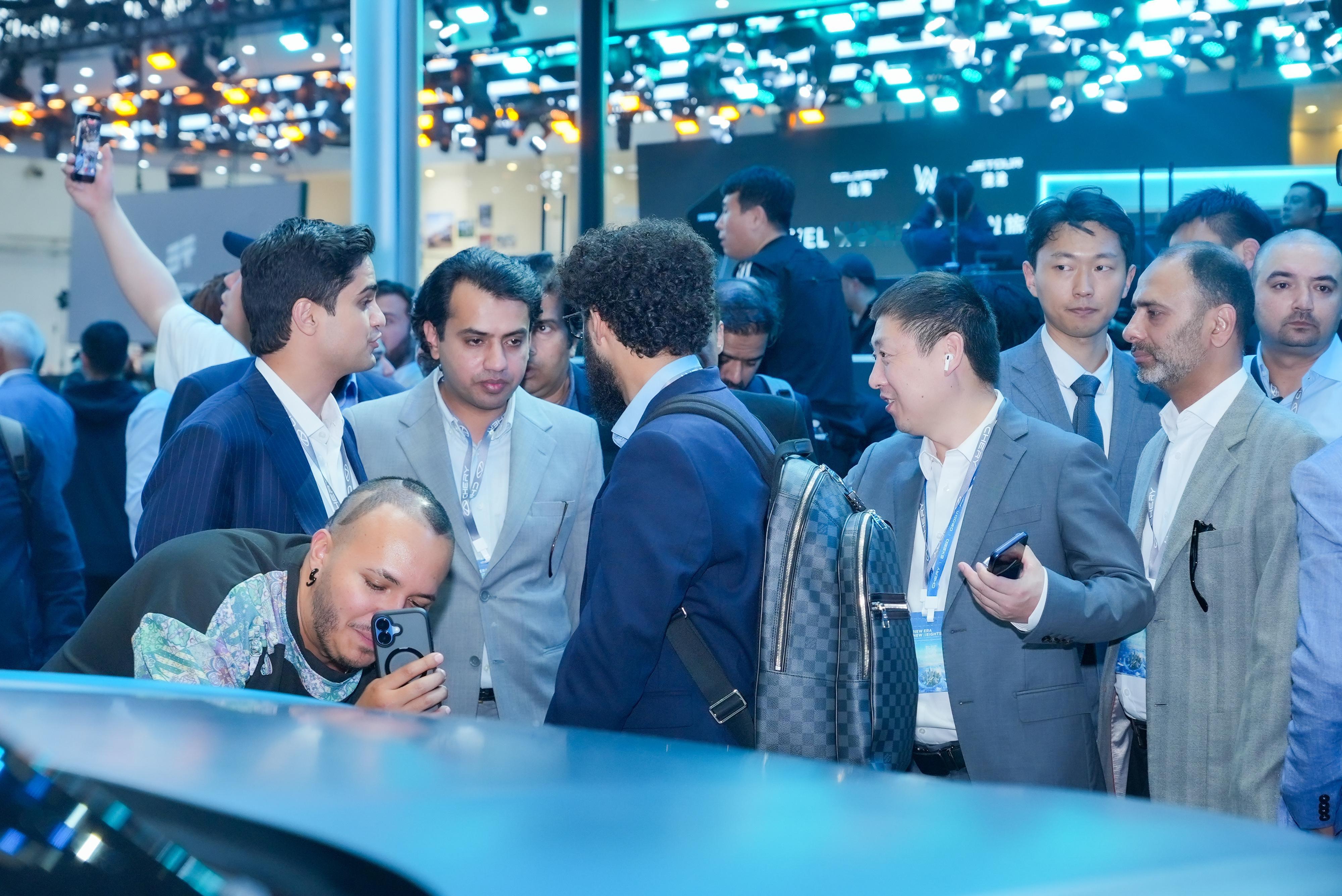 从北京车展看中国汽车全球化发展 按全球化品牌需要具备的八大条件看，奇瑞无疑是中国